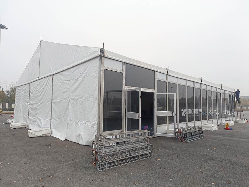 郑州篷房搭建定制透明玻璃车展篷房现场